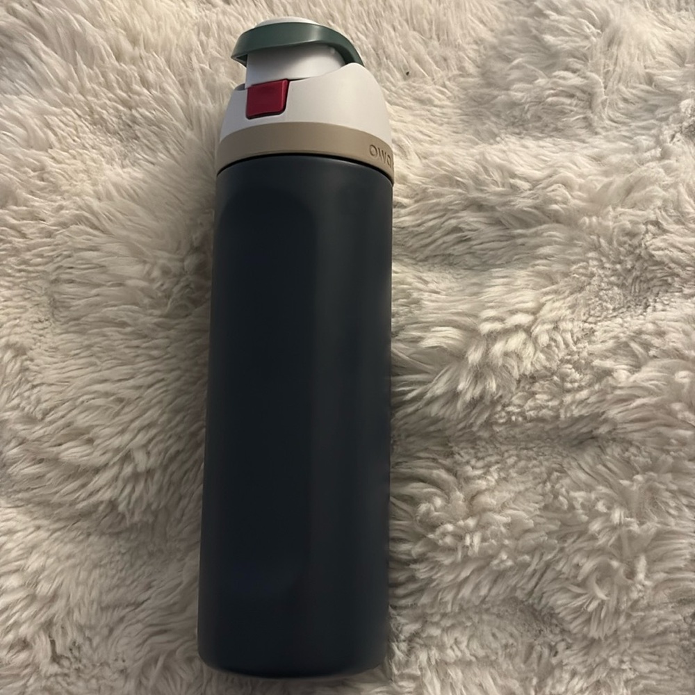 Owala water bottle